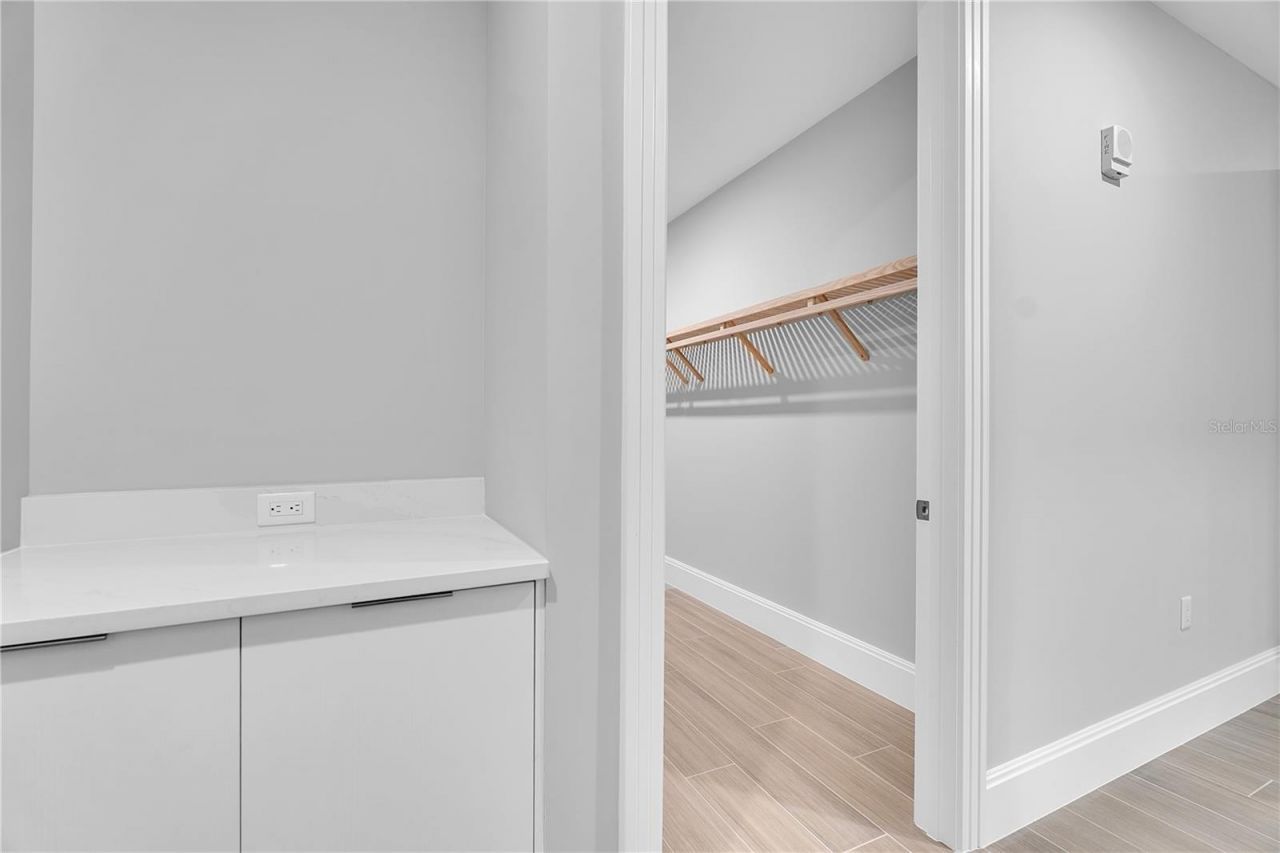 70 Avenida Veneccia, Unit 304, Sarasota, FL 34242 Photo