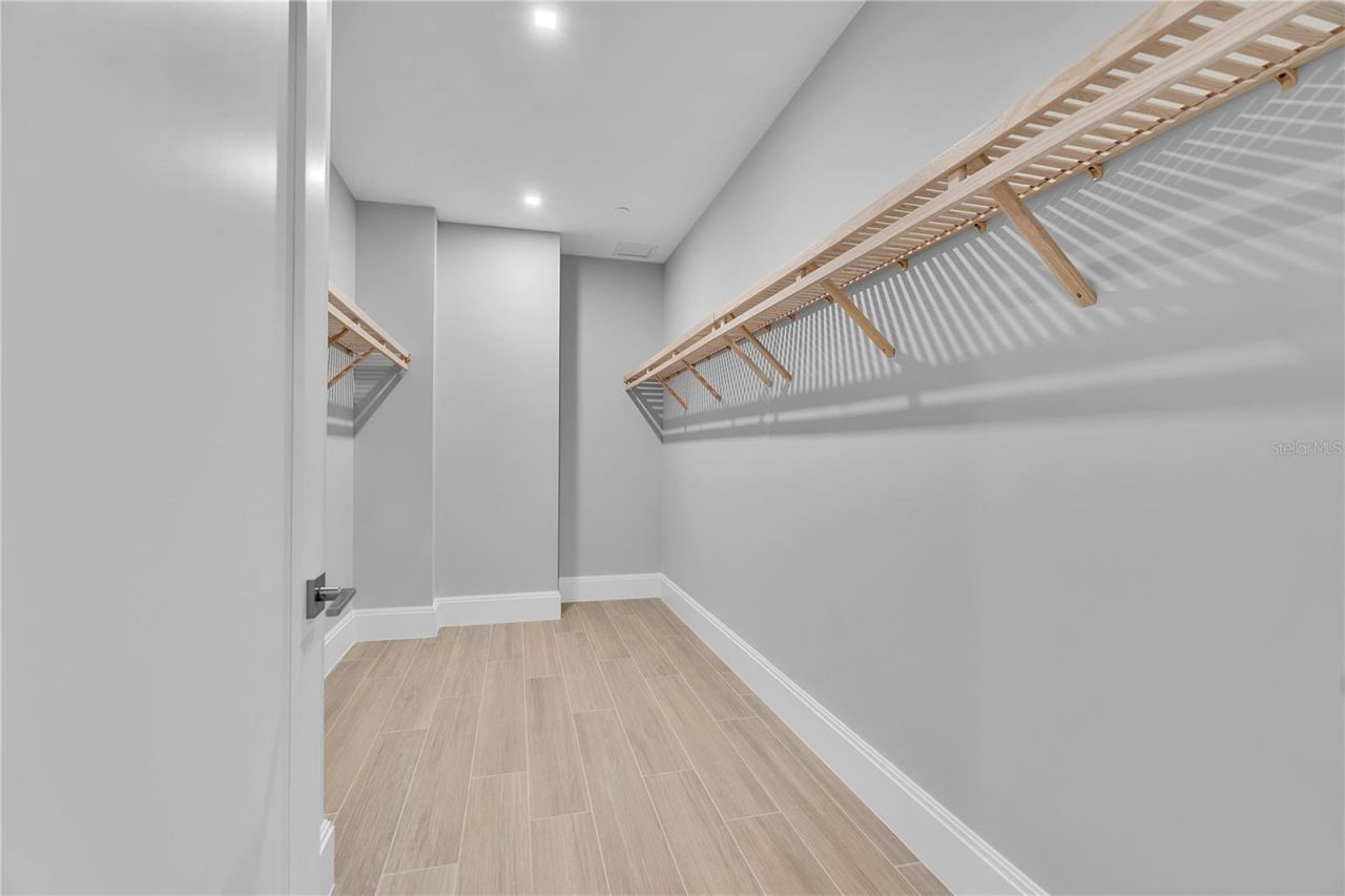 70 Avenida Veneccia, Unit 304, Sarasota, FL 34242 Photo