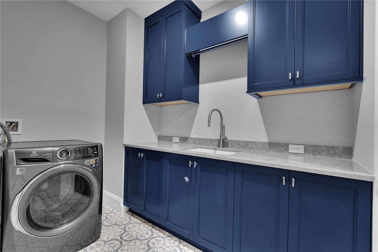 70 Avenida Veneccia, Unit 304, Sarasota, FL 34242 Photo