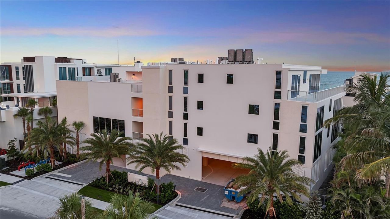 70 Avenida Veneccia, Unit 304, Sarasota, FL 34242 Photo