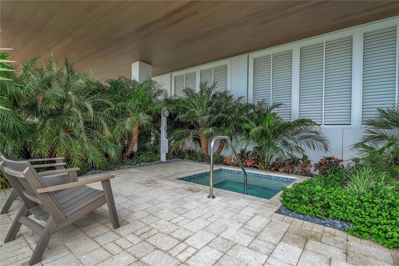 70 Avenida Veneccia, Unit 304, Sarasota, FL 34242 Photo