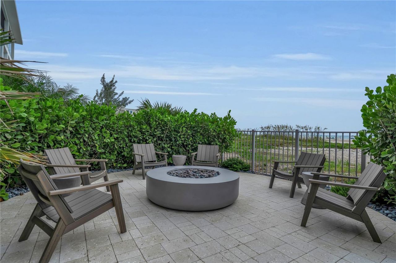 70 Avenida Veneccia, Unit 304, Sarasota, FL 34242 Photo