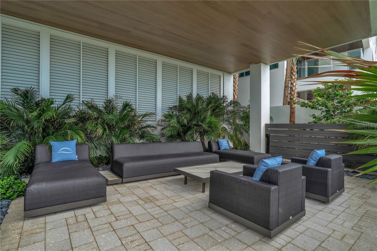 70 Avenida Veneccia, Unit 304, Sarasota, FL 34242 Photo