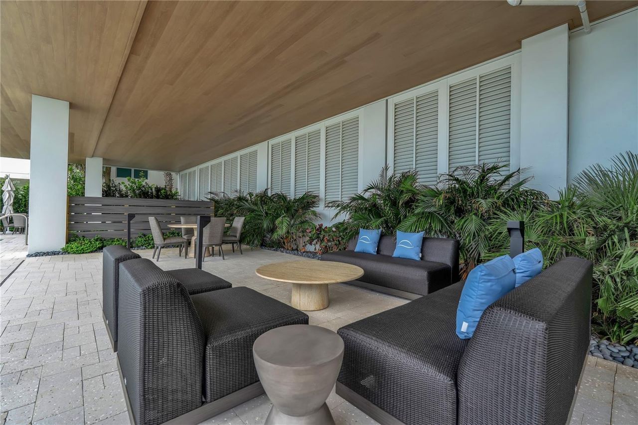 70 Avenida Veneccia, Unit 304, Sarasota, FL 34242 Photo