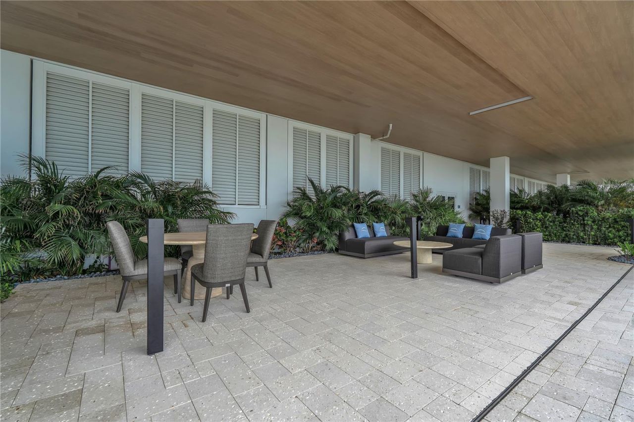 70 Avenida Veneccia, Unit 304, Sarasota, FL 34242 Photo