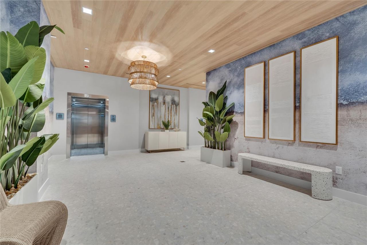 70 Avenida Veneccia, Unit 304, Sarasota, FL 34242 Photo
