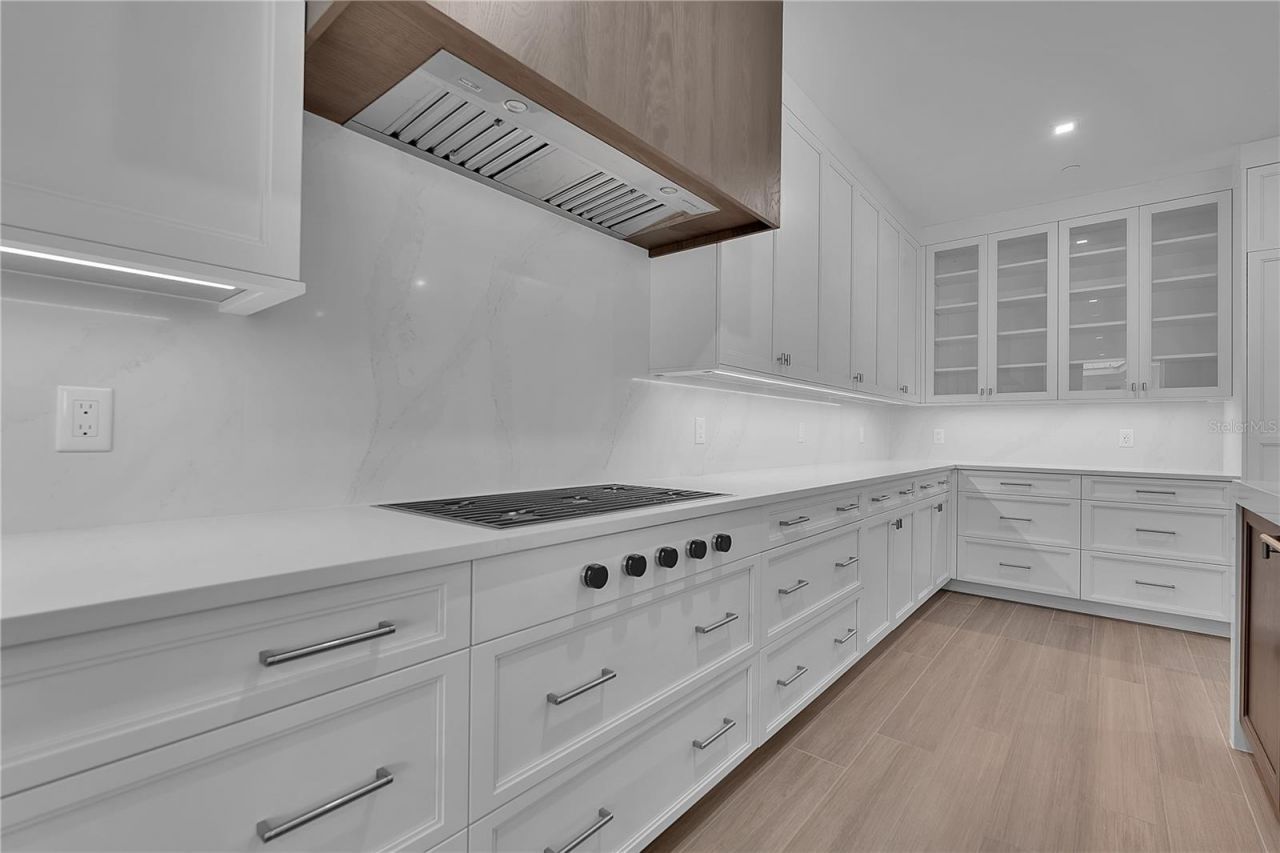 70 Avenida Veneccia, Unit 304, Sarasota, FL 34242 Photo