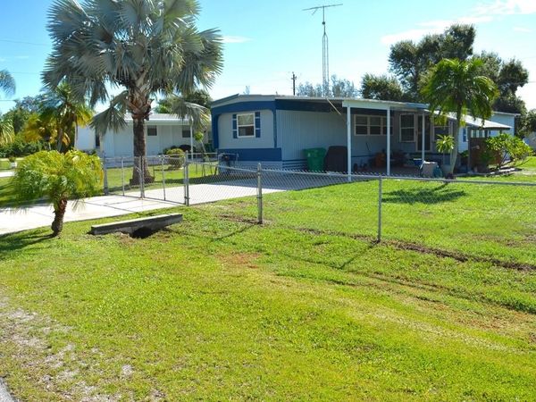 15266 CIRCLE DRIVE , PUNTA GORDA, FL 33955