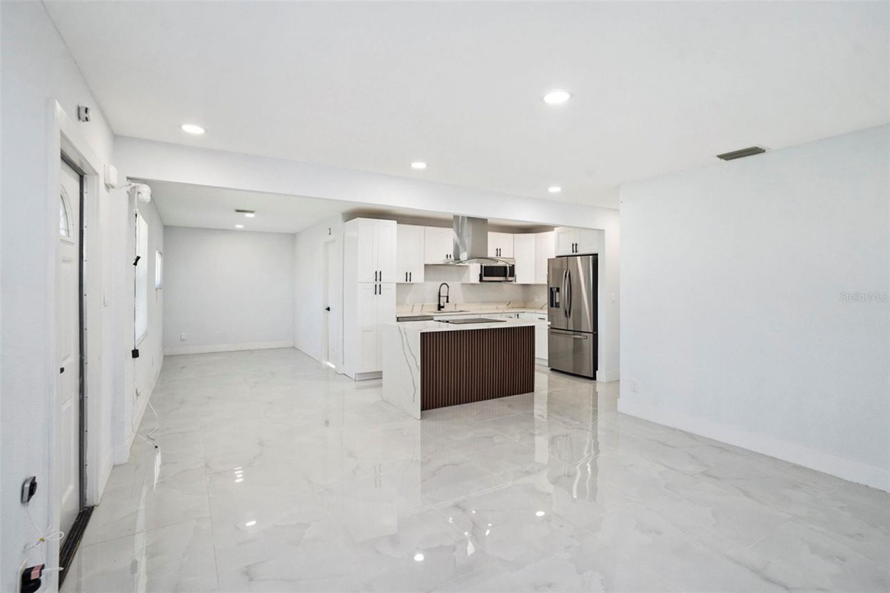 1778 New Hampshire Avenue Ne, Saint Petersburg, FL 33703 Photo