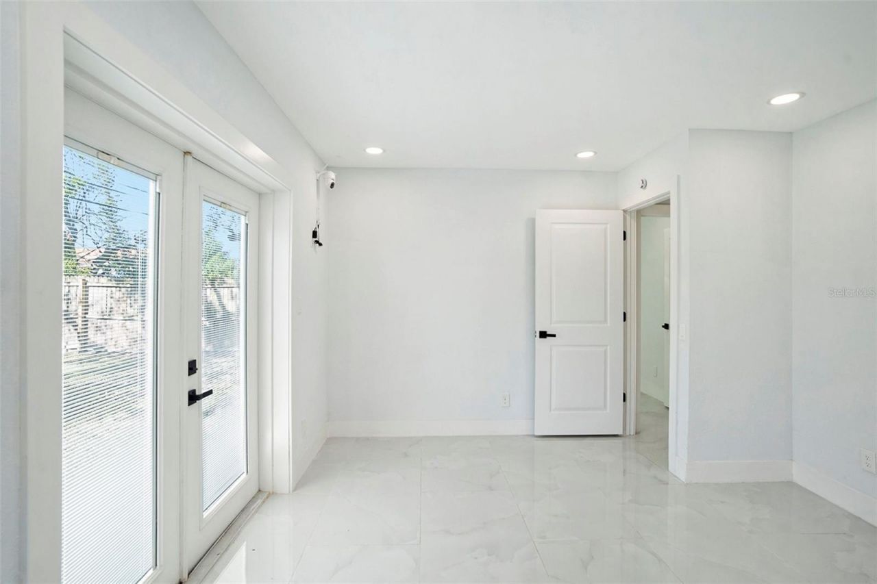 1778 New Hampshire Avenue Ne, Saint Petersburg, FL 33703 Photo