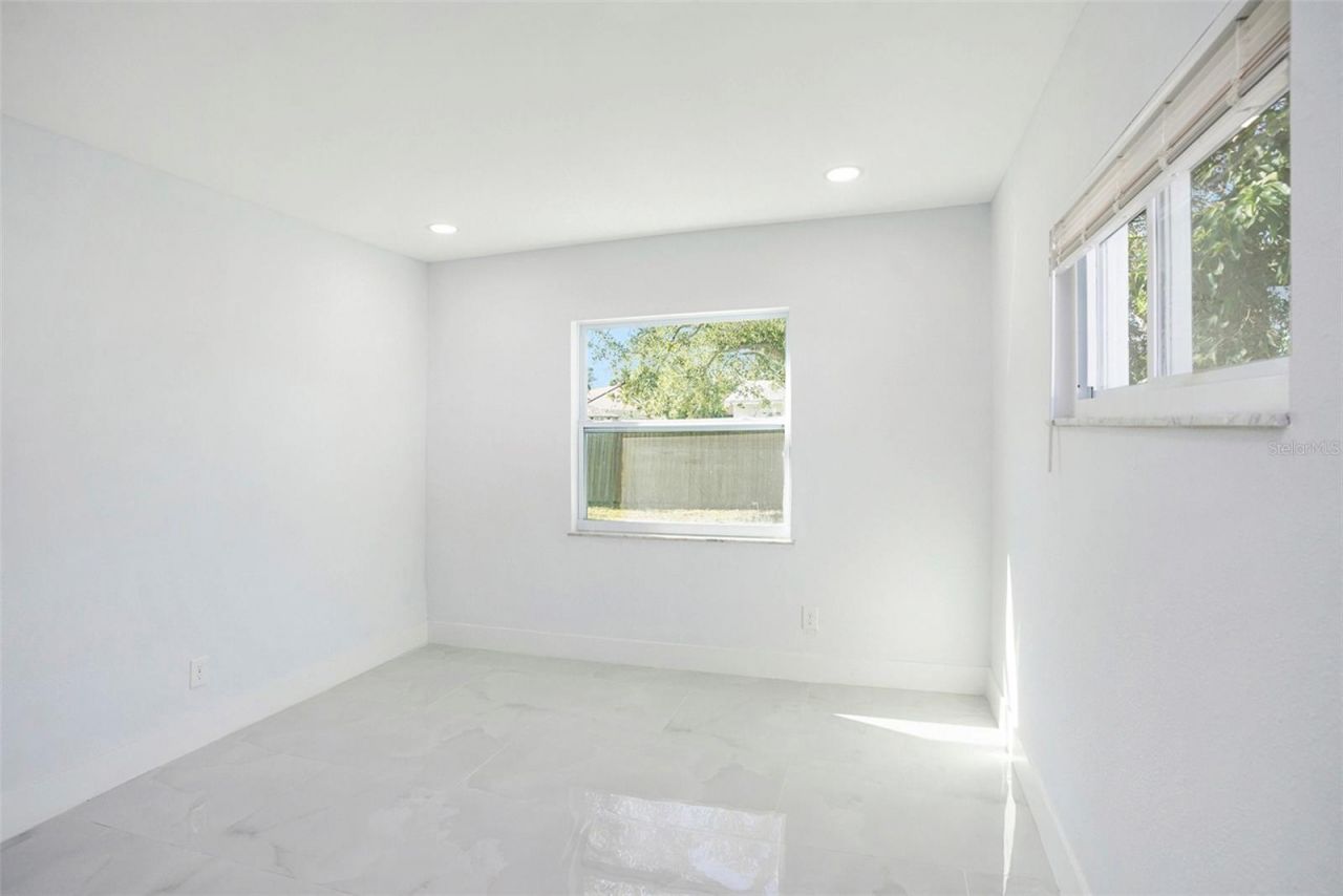 1778 New Hampshire Avenue Ne, Saint Petersburg, FL 33703 Photo
