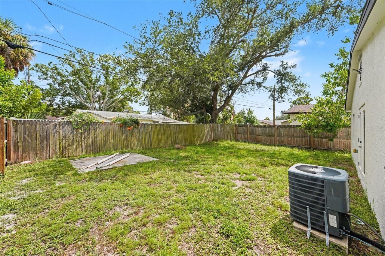 1778 New Hampshire Avenue Ne, Saint Petersburg, FL 33703 Photo