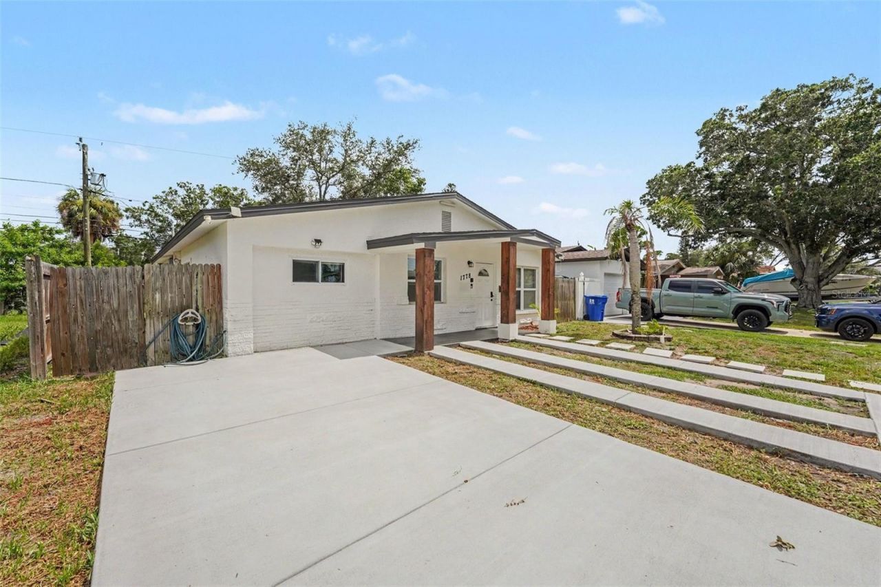 1778 New Hampshire Avenue Ne, Saint Petersburg, FL 33703 Photo