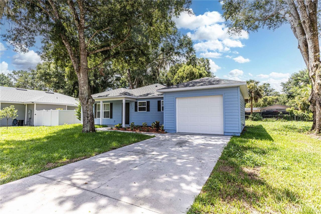 2270 Suanee Avenue , Eustis, FL 32726 Photo