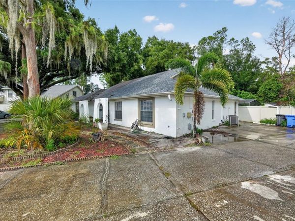 3205 LAUREL DALE DRIVE, TAMPA, FL 33618