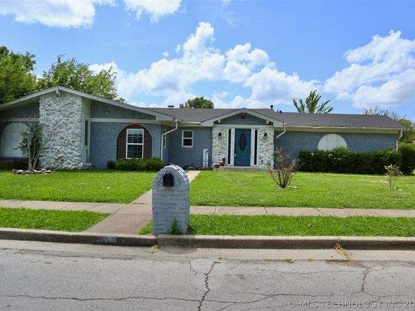 2706 S 104TH East Avenue, Tulsa, OK 74129