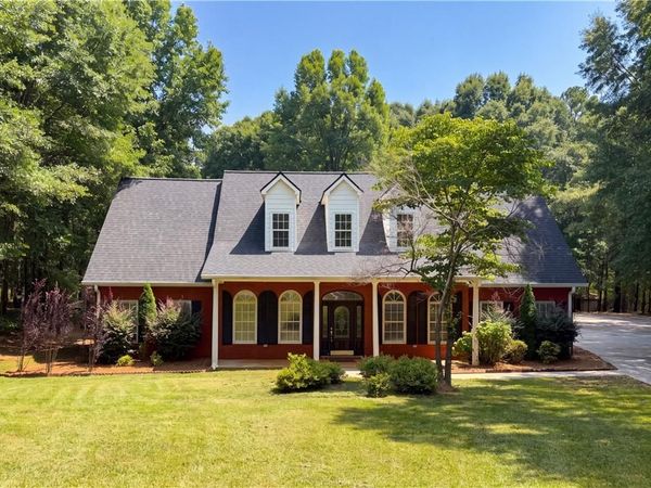 346 Carnation Drive , Social Circle, GA 30025