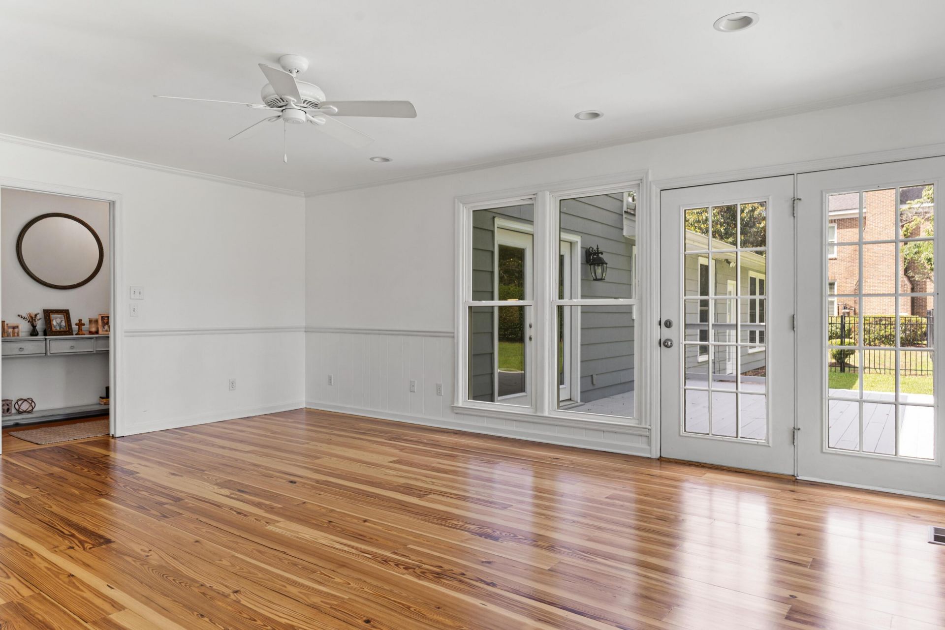 1457 Lee Boulevard Photo 20