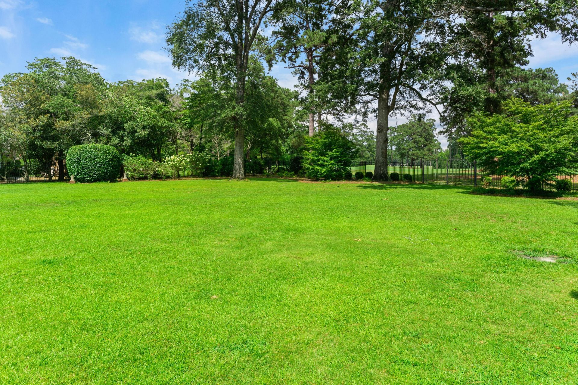 1457 Lee Boulevard Photo 35