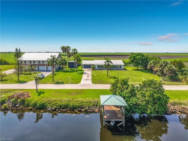 2795 River RD , MOORE HAVEN, FL 33471