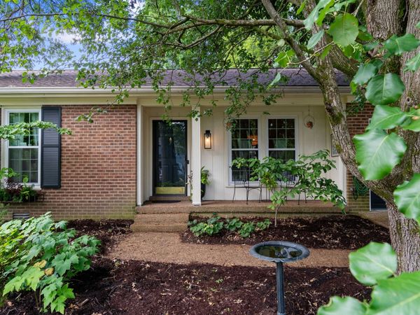 1702 Twin Oaks Ct , Franklin, TN 37064