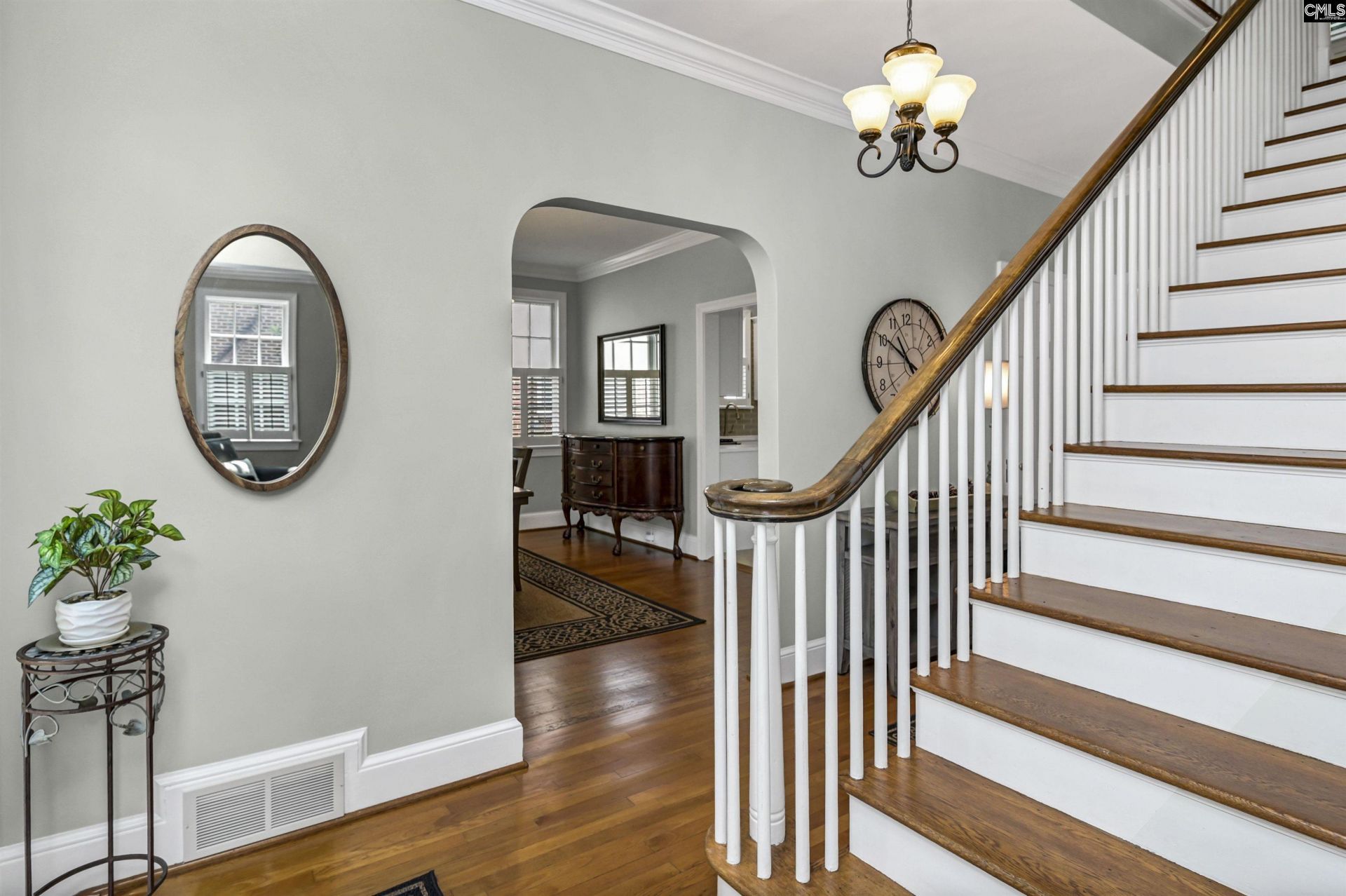 2423 Wilmot Avenue  Photo 4