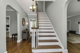 2423 Wilmot Avenue  photo 4
