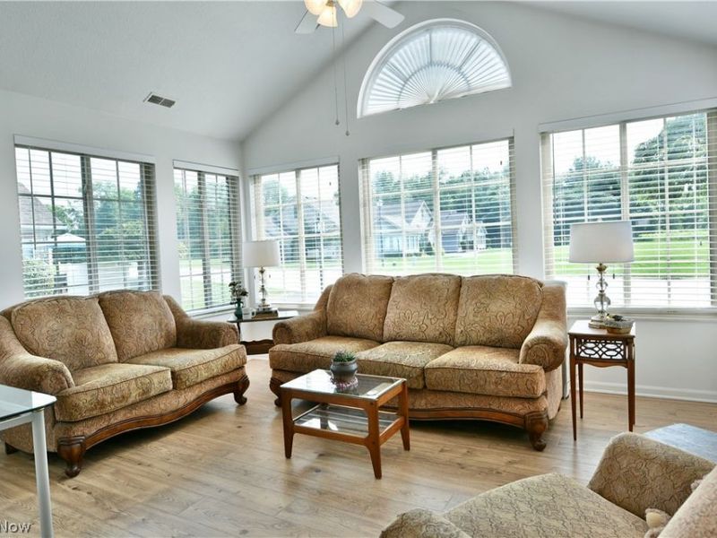 201 River Glen Drive NE, Warren, OH 44484 Photo 13