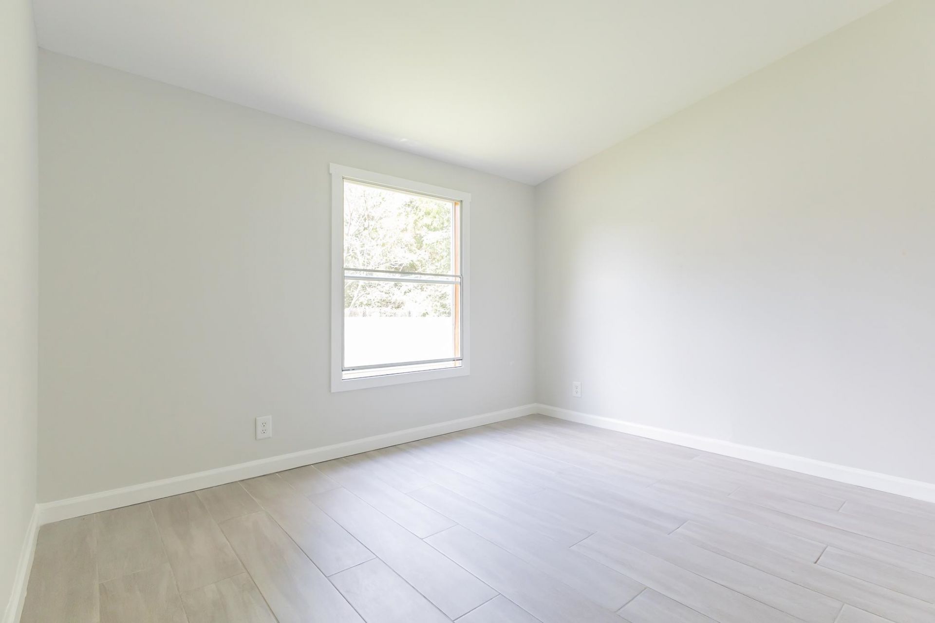 3785 Mayfield Dr.  Photo 14
