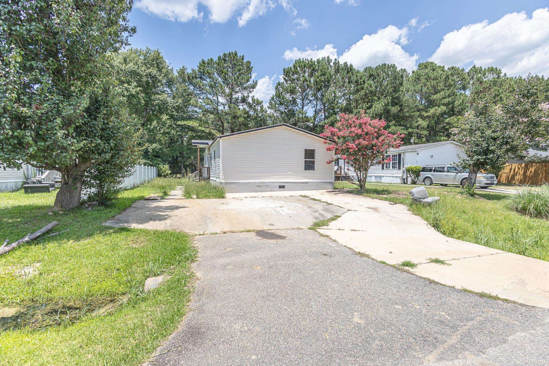 3785 Mayfield Dr.  Photo 4