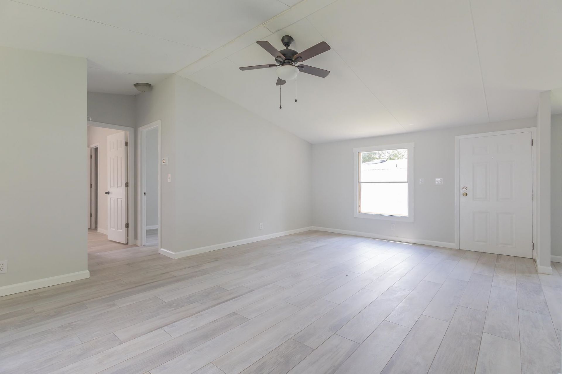 3785 Mayfield Dr.  Photo 7