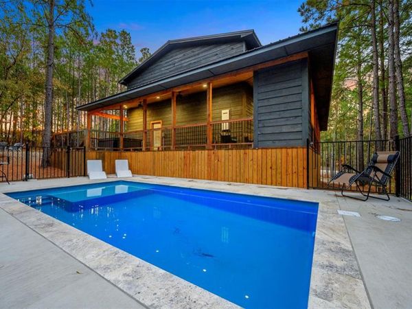 240 Bear Hickory Trail, Broken Bow, OK 74728