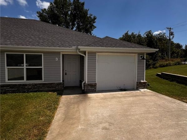 321 Westbrook Court , Unit 3, Decatur, AR 72722