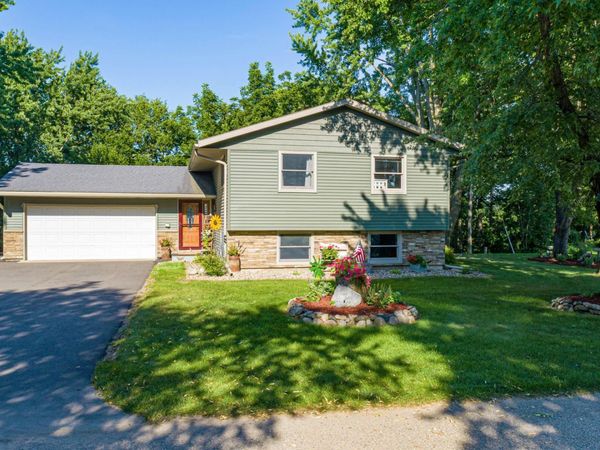 508 Ridge Road, Henderson, MN 56044