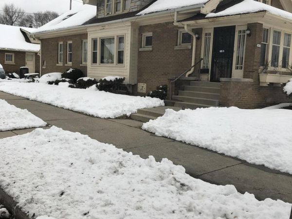 2403 N 47th St, Milwaukee, WI 53210