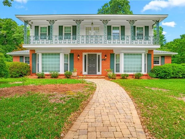 900 Regents Drive E, Mobile, AL 36609