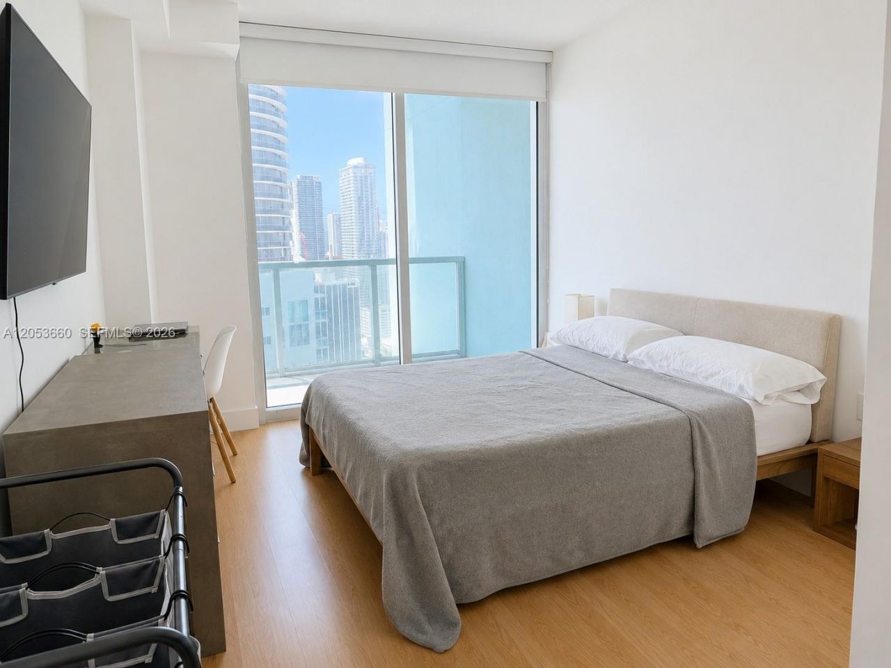 1900 N Bayshore Dr, Unit 3807, Miami, FL 33132 Photo
