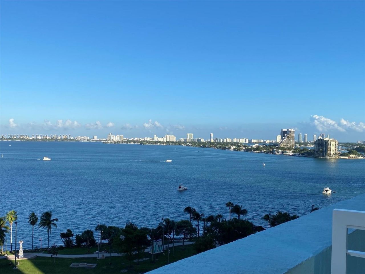 1900 N Bayshore Dr, Unit 3807, Miami, FL 33132 Photo