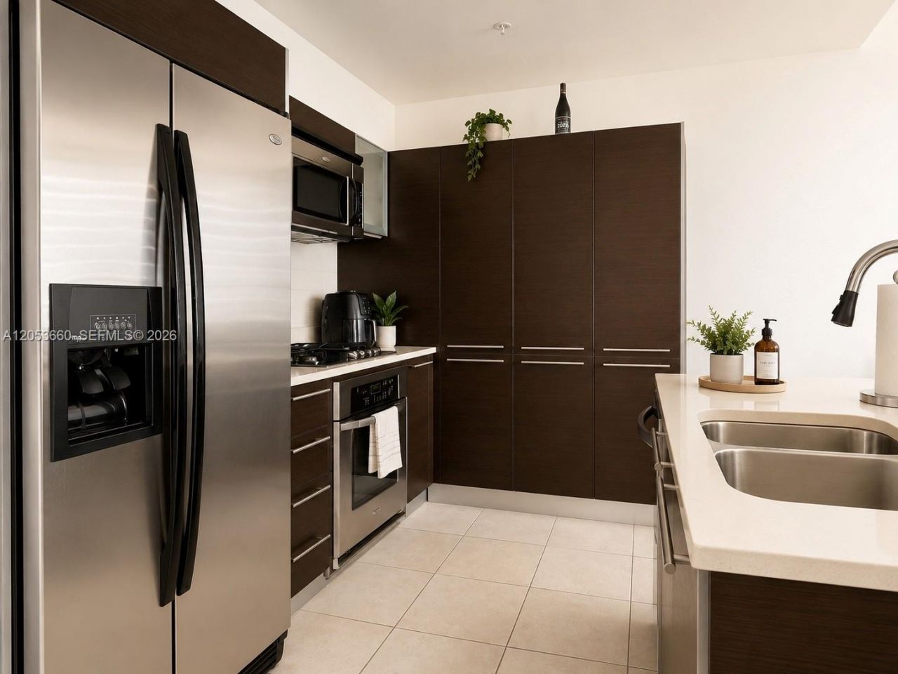 1900 N Bayshore Dr, Unit 3807, Miami, FL 33132 Photo