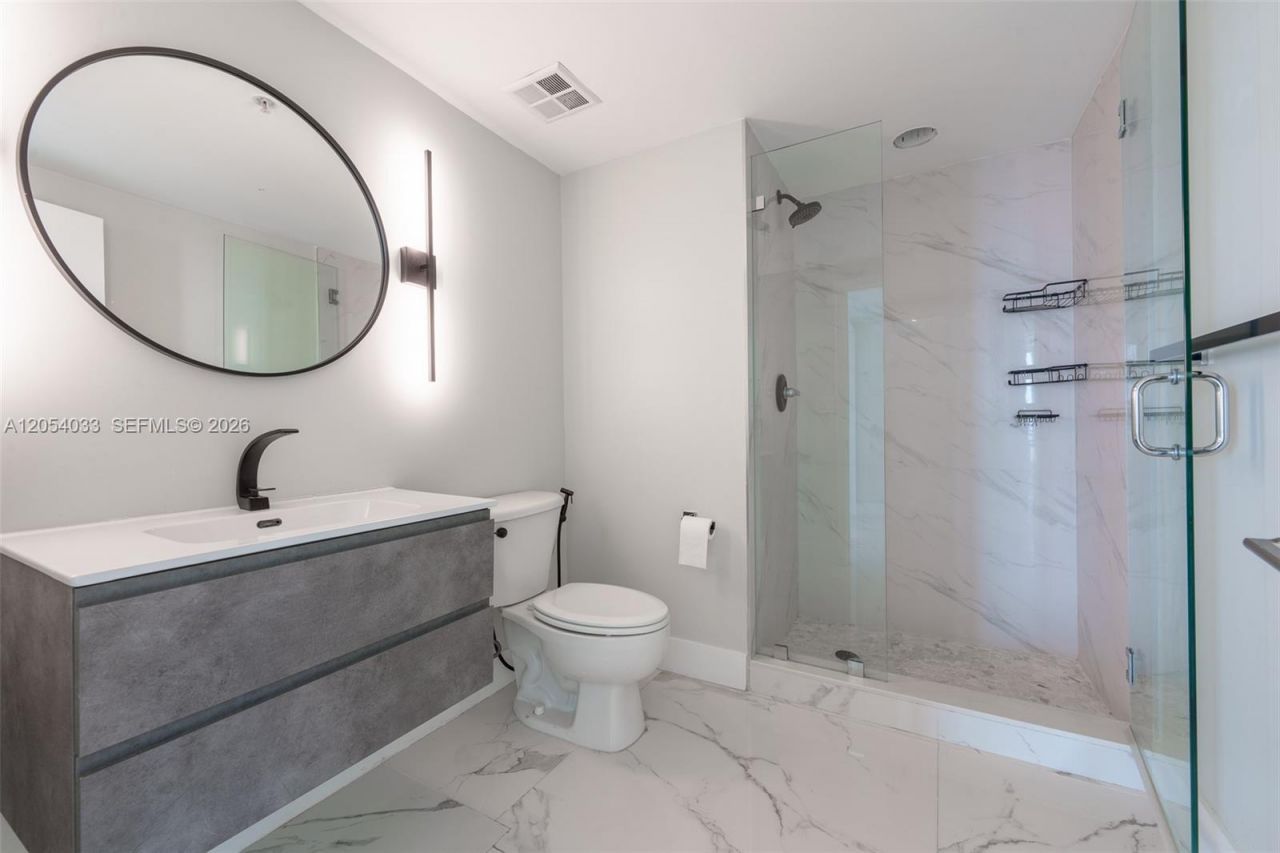 325 S Biscayne Blvd , Unit 3326, Miami, FL 33131 Photo