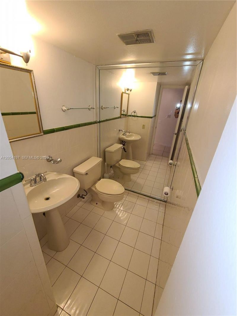 1605 Bay Rd , Unit 206, Miami Beach, FL 33139 Photo