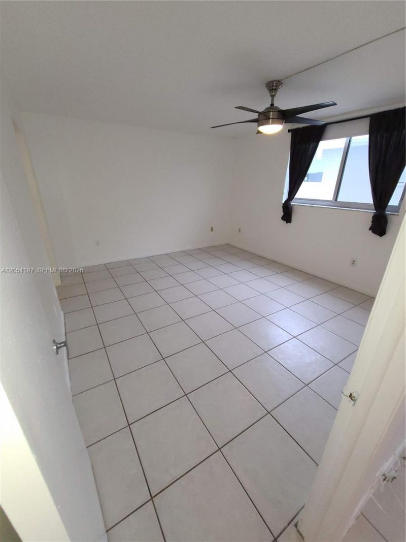 1605 Bay Rd , Unit 206, Miami Beach, FL 33139 Photo