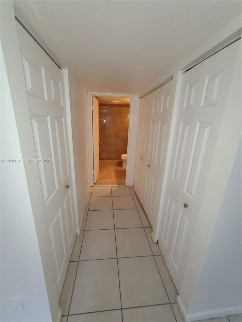 1605 Bay Rd , Unit 206, Miami Beach, FL 33139 Photo