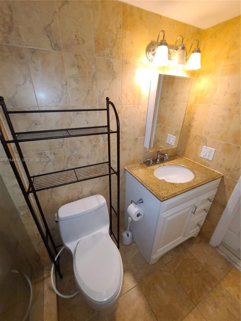 1605 Bay Rd , Unit 206, Miami Beach, FL 33139 Photo