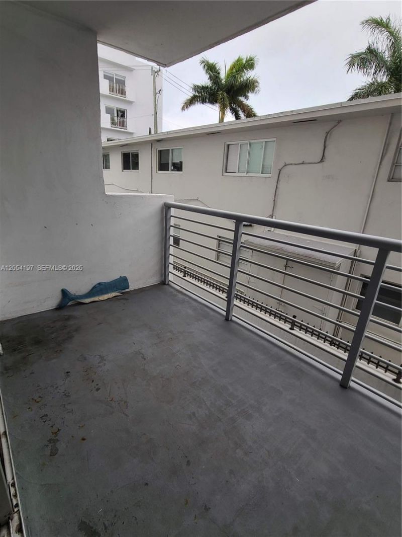 1605 Bay Rd , Unit 206, Miami Beach, FL 33139 Photo