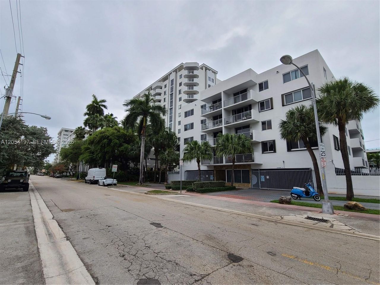 1605 Bay Rd , Unit 206, Miami Beach, FL 33139 Photo