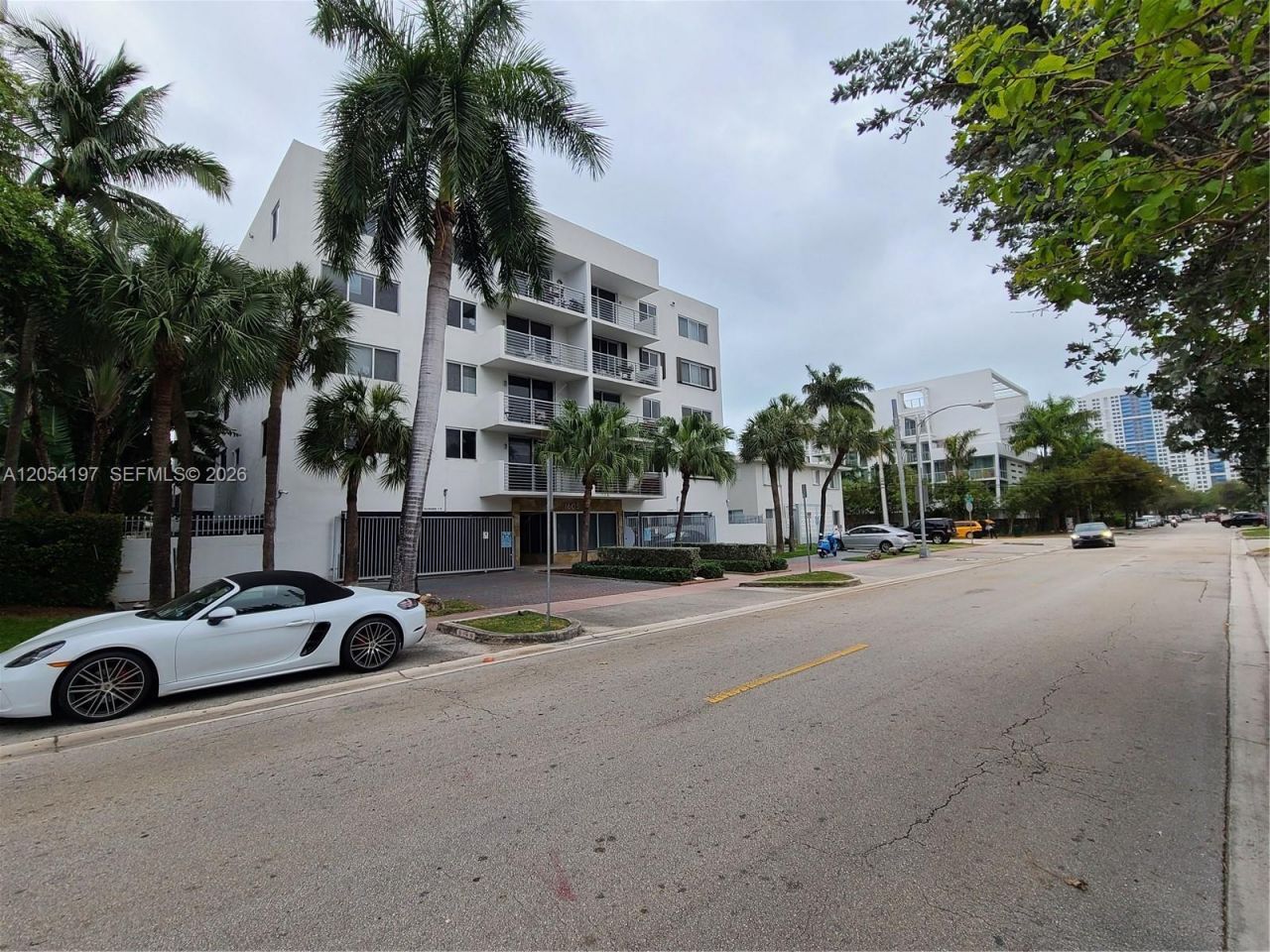 1605 Bay Rd , Unit 206, Miami Beach, FL 33139 Photo