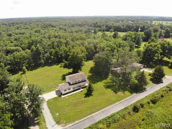 4992 Cross Road, Salem, IL 62881