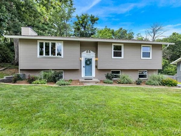12034 Debonnaire Drive, St Louis, MO 63146