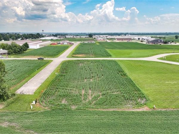 TBD Commerce Boulevard , Jerseyville, IL 62052